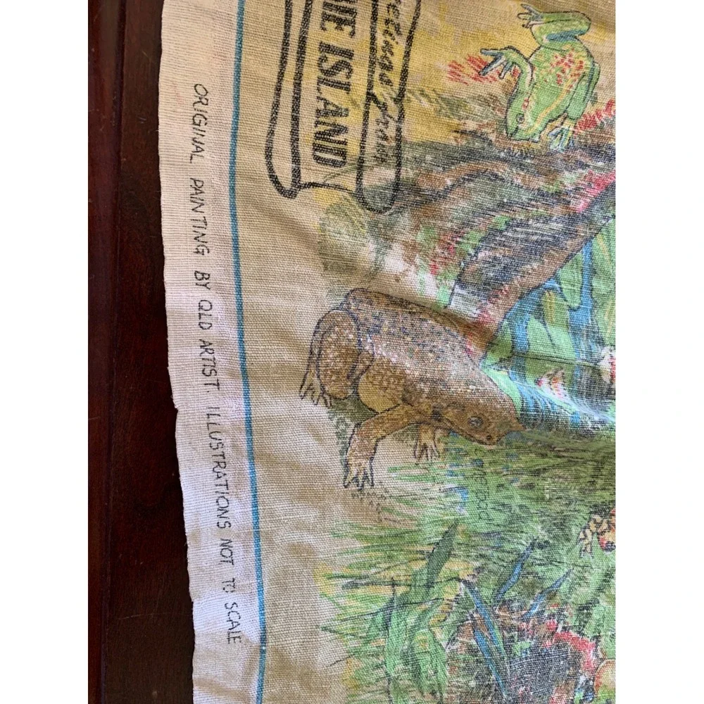Vintage Australian Frogs Bribie Island Linen Tea Towel Rosy Kitchen Souvenir